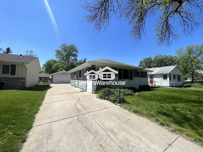 7404 Queen Ave S — Photo 11