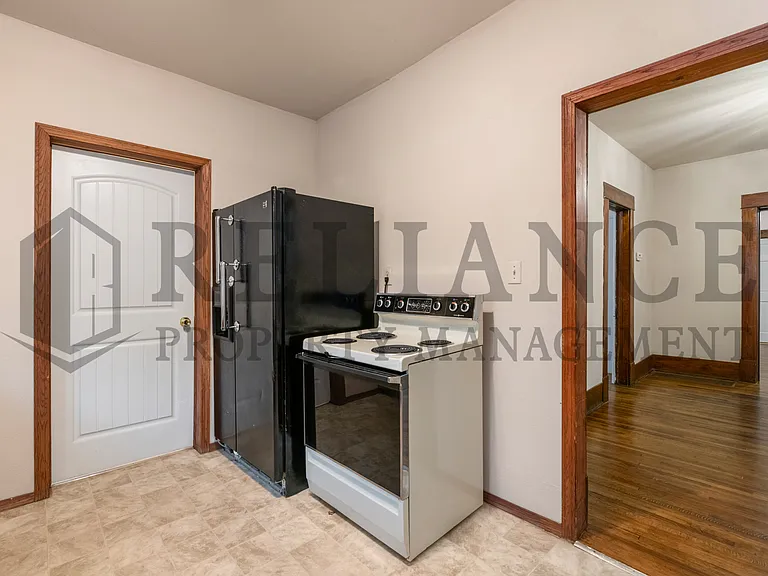 1405 S Ida St — Photo 26