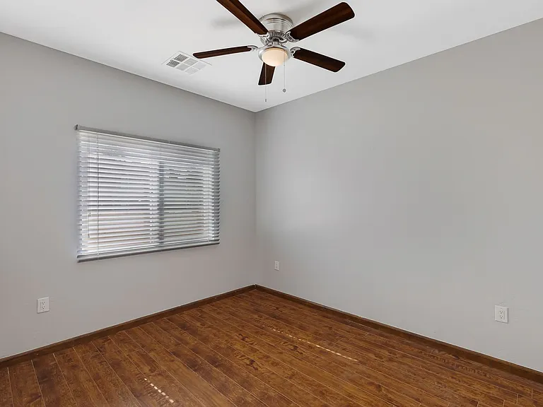Desert View Apartments — Photo 52