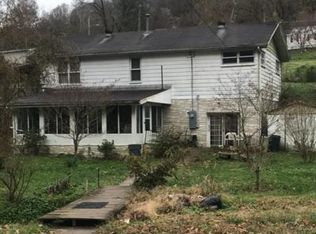 1587 East Rd, Huntington, WV 25701