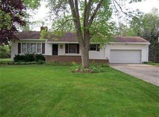 35 W Hill Dr, Canfield, OH 44406