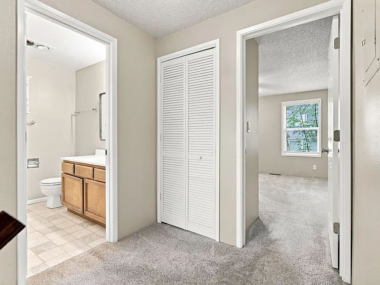 327 N Main St #2 — Photo 15
