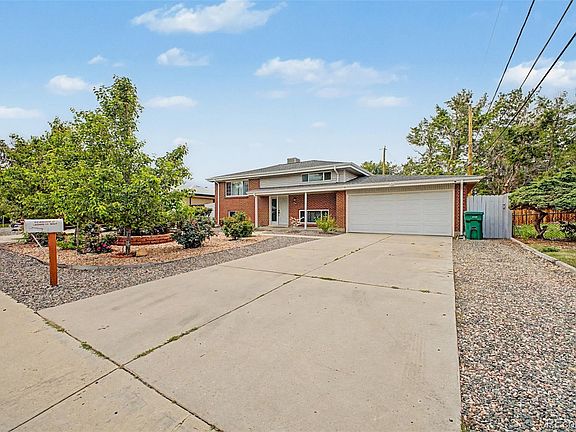 3rd image of 933 Newcombe Street