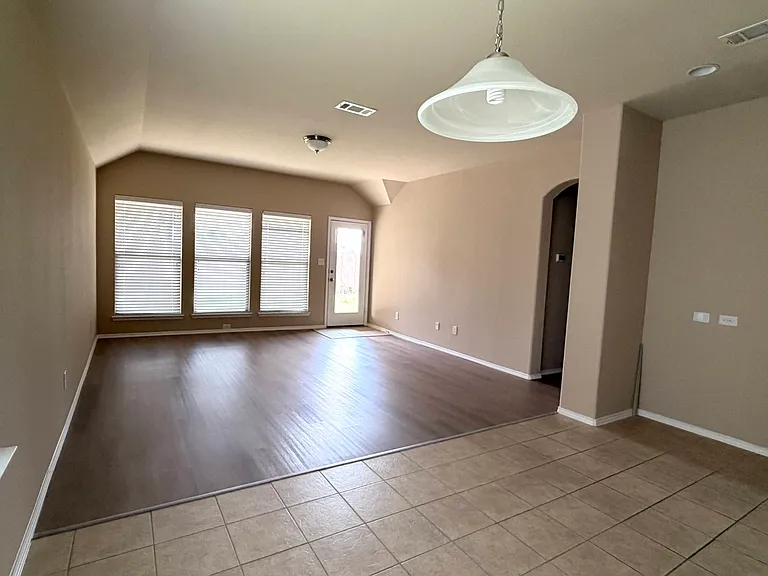 2774 Waterfall Ln — Photo 16