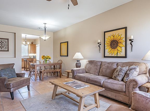 2nd image of 1012 W Via Del Placio