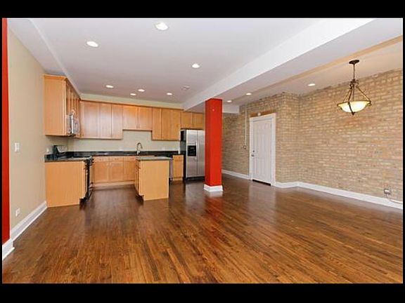 2nd image of 928 W Eastwood Ave #2W