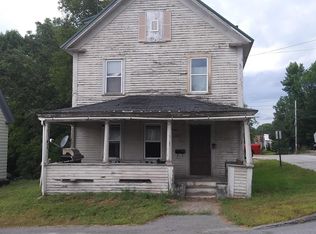 9 Oxford St, Mexico, ME 04257