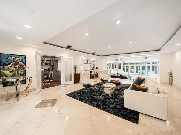 6505 SW 92nd St, Pinecrest, FL 33156