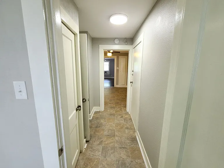 5734 Worth St — Photo 15