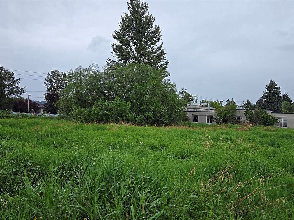 1st image of 1215 9th Street SE