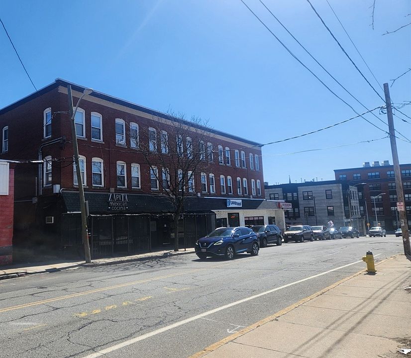 1st image of 15-25 Lunenburg St
