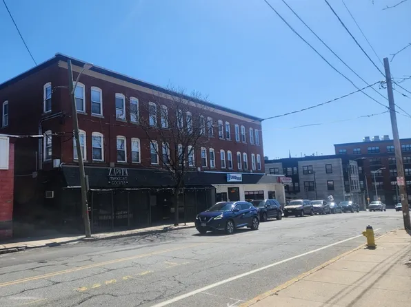 15-25 Lunenburg St, Fitchburg, MA 01420