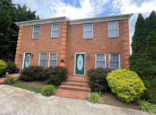 812B Wiggington Rd, Lynchburg, VA 24502