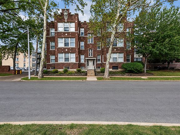 2nd image of 6409 Enright Ave APT 2E