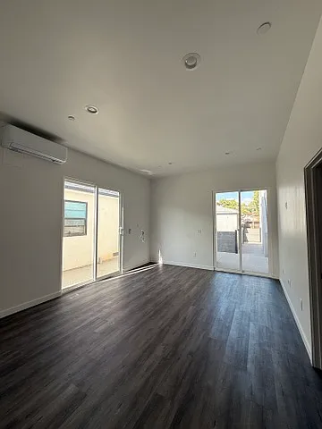 2 bed, $2,500 — Photo 1