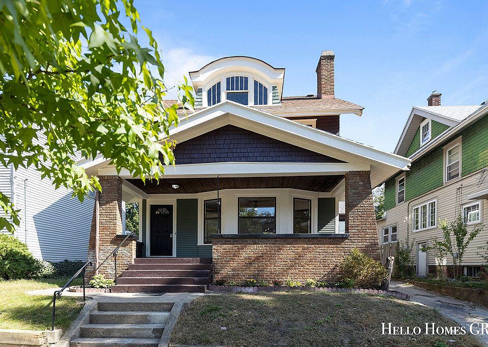 1st image of 818 Kalamazoo Ave SE