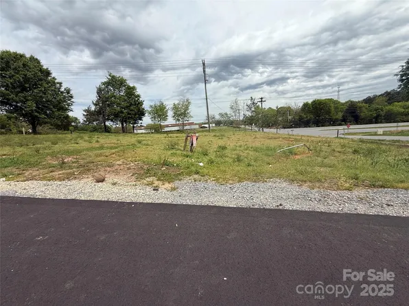 404 Elizabeth Ln, Gastonia, NC 28052