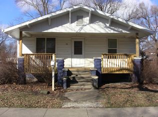 729 S Van Buren St, Litchfield, IL 62056
