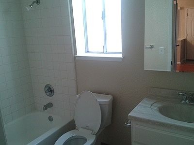 4th image of 300 Richfield Dr APT 2