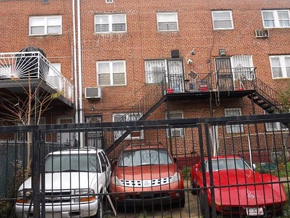 5th image of 1029 E 101st St