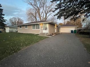 5941 5th St NE, Fridley, MN 55432