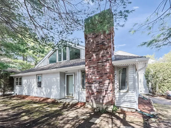 114 Captain Eames Cir #114, Ashland, MA 01721