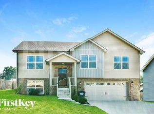 1337 Harmon Ln, Clarksville, TN 37042