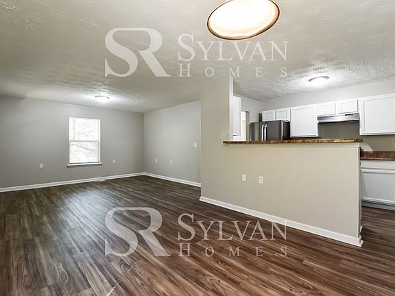 3rd image of 3625 Bunker Hill Dr SW