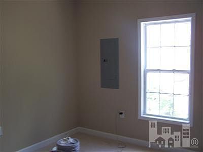 4th image of 1562 Bluff Dr.