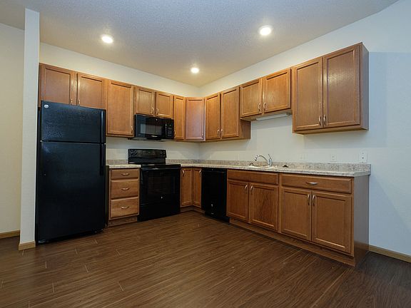 Fargo, ND North Sky Apartments | Kitchen