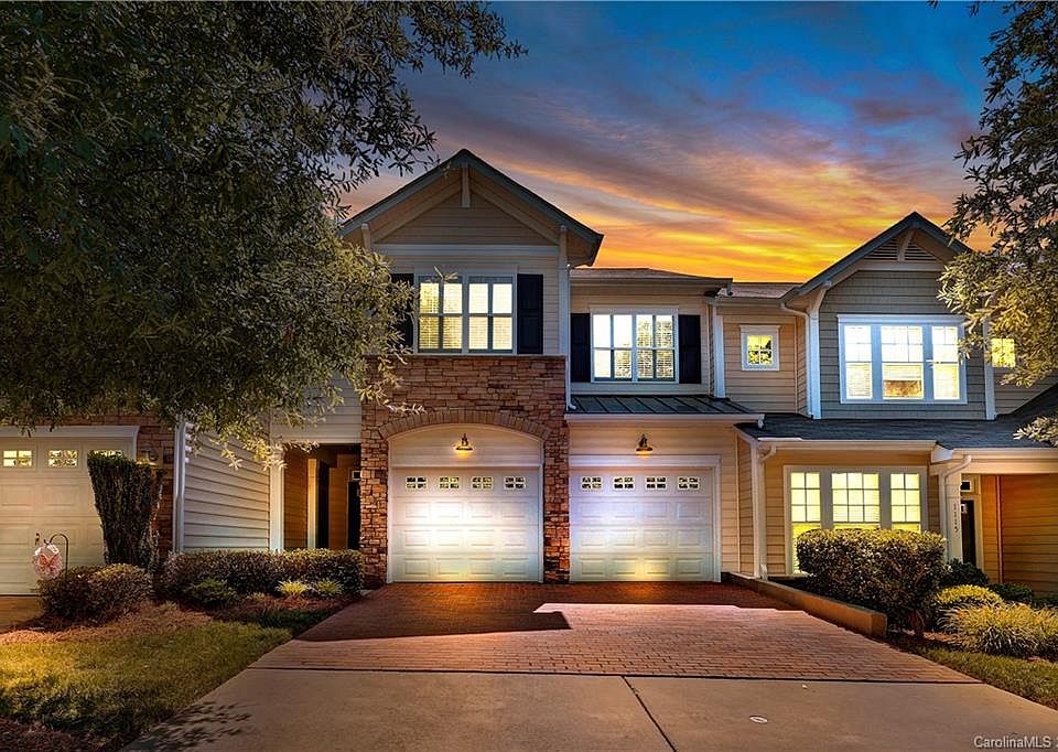 1st image of 1111 Crown Vista Dr #102
