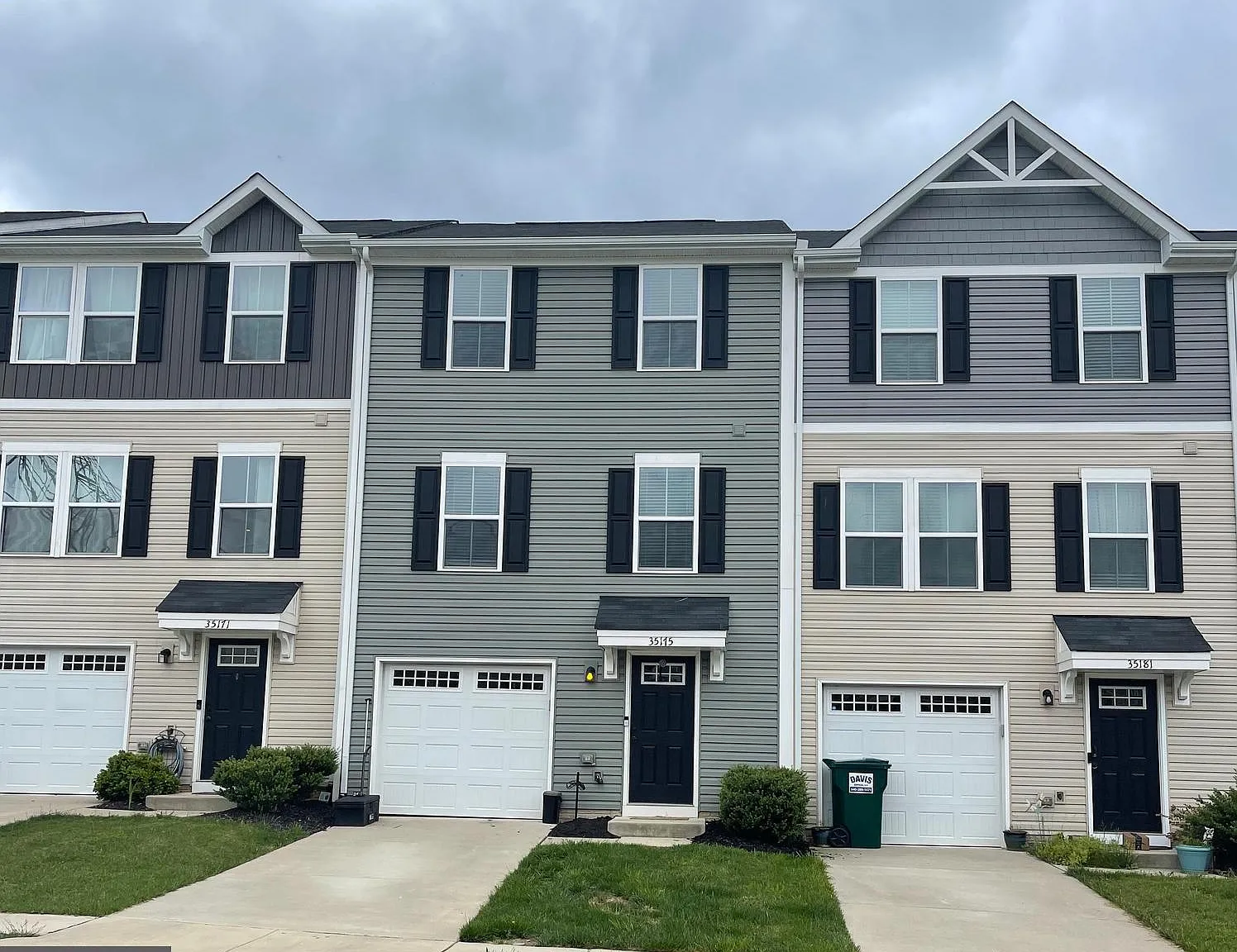 3 bed, 2.5 bath, 1290 sqft, $2,000 — Photo 1