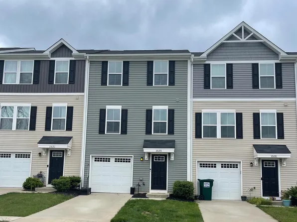 35175 Sara Ct, Locust Grove, VA 22508