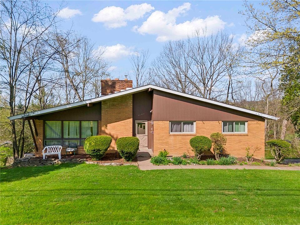 1st image of 207 Marion Dr
