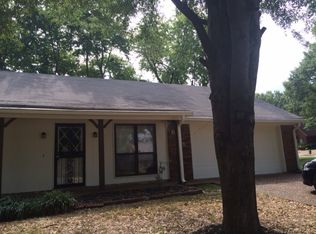 6225 Ridge Manor Dr, Memphis, TN 38115