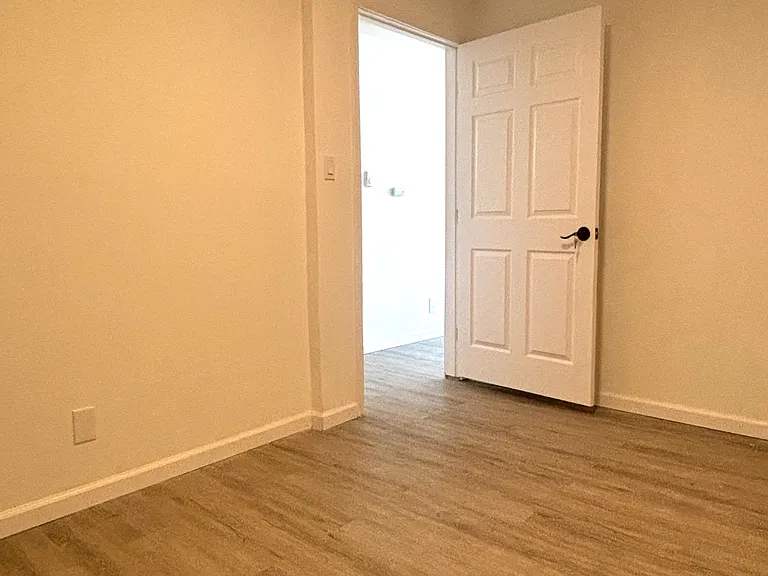 234 5th Ave #7 — Photo 8