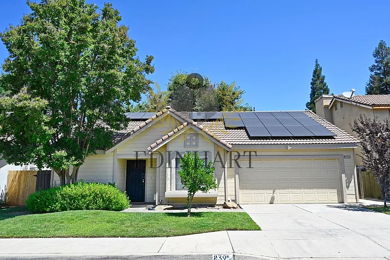 3 bed, 2.0 bath, 1245 sqft, $2,400 — Photo 1