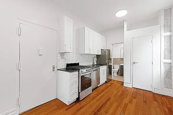 1st image of 279 E Houston St APT 1D