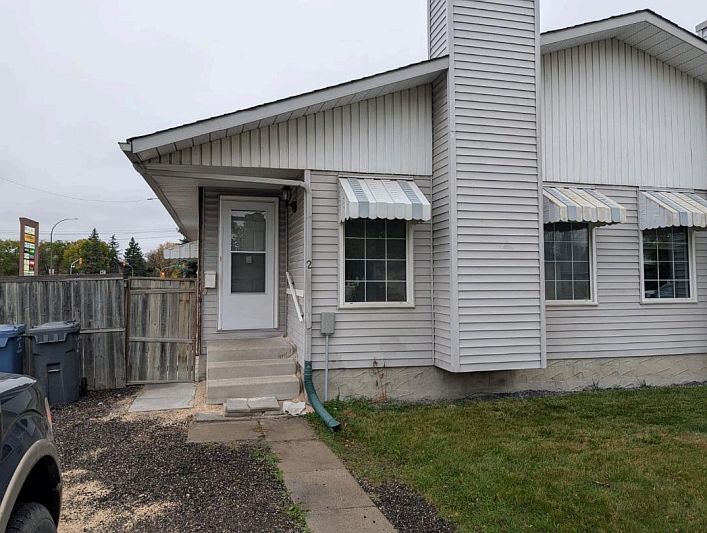 1st image of 2 Kayhans Dr