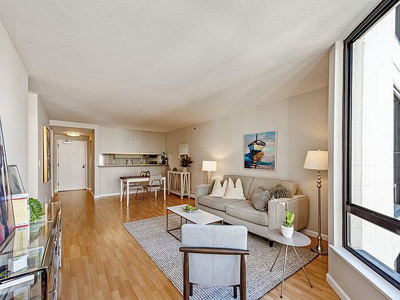 5th image of 900 Bush St APT 1102