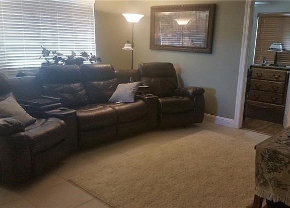 5th image of 10645 Bryne Ave