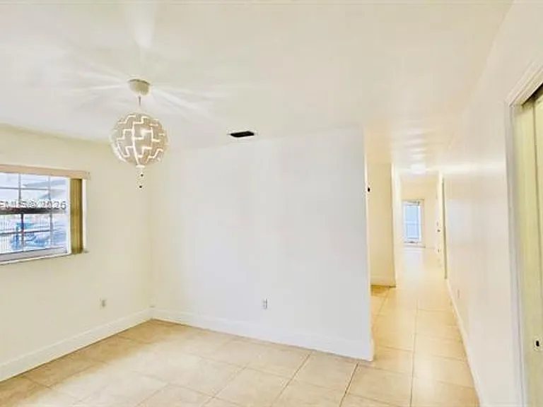 3180 SW 25th Ter #1 — Photo 8
