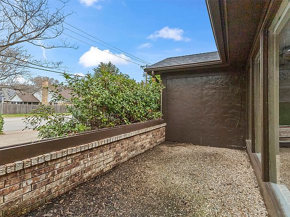 4th image of 1104 Forest Ridge Dr