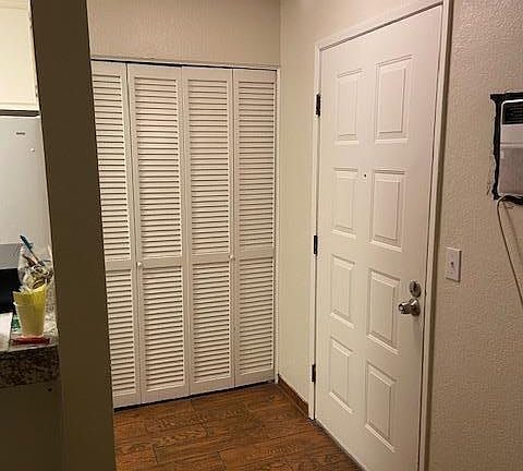 5th image of 22 Castlecrest Dr