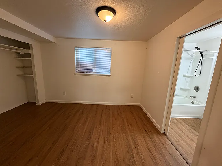 1230 Ivy St #2 — Photo 8