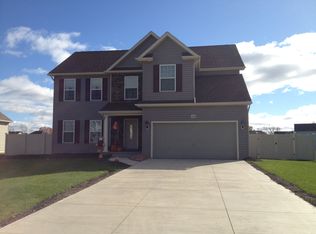 3420 Lakewood Dr, North Tonawanda, NY 14120