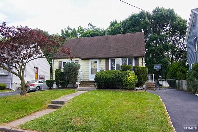 1st image of 45 Sycamore Dr