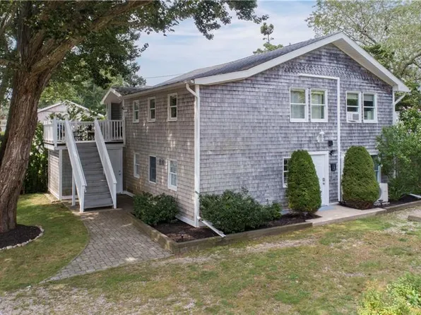 6 Richmond Dr, Westerly, RI 02891