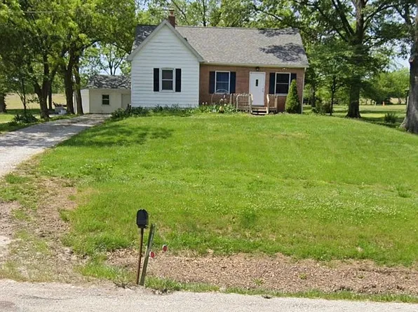 6017 Floraville Rd, Millstadt, IL 62260