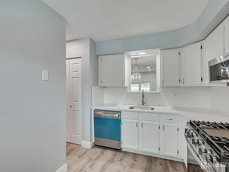 822 Darlington Dr — Photo 5